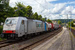 Die an die LINEAS Group NV/SA vermietete Railpool 186 445-3 (91 80 6186 445-3 D-Rpool) fährt am 14 Juli 2024, mit einem KLV-Zug, aber vier Habbins-Schiebewandwagen waren auch am Zugschuss, durch