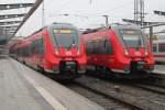 442 358-8+442 344-8 trafen sich bei bestem Fotowetter im Rostocker Hbf.16.10.2015