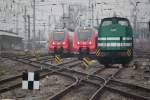 442 850-4+442 352-1 waren am 15.01.206 bereit im Rostocker Hbf um als S1 nach Warnemnde Werft zu fahren.