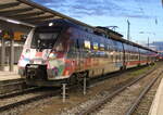 442 854 stand am Morgen des 30.12.2022 um 07.46 Uhr als S2 von Güstrow nach Warnemünde im Rostocker Hbf.