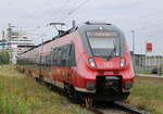 442 858 als S1(Warnemünde-Rostock)bei der Einfahrt in Warnemünde-Werft.22.06.2024