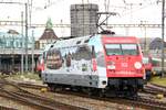 101 025-5 eine der vier Afrika-Werbeloks tauchte überraschend im Hbf Basel SBB auf.