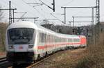 Ausfahrt für den IC 2197 nach Köln mit Zuglok 6101 108-9.