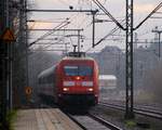 DB 101 004-0 mit dem LPF 78082 rauscht hier durch Schleswig.