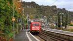 DB 101 127-9 mit EC nach Süden. Durchfahrt Bacharach 26.10.2023