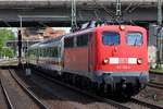 DB E10 198/ 115 198-4 mit dem Pbz nach Dortmund verlässt hier Hamburg Harburg.