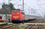 Be my Valentine...Schlafzimmerblick und Schneeschnäuzer...DB E10 198/ 115 198-4 mit dem 77644 nach Flensburg und späteren IC 2197 bis Hamburg-Altona festgehalten im echten Norden in