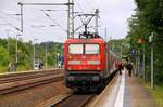 DB 112 175-5 mit dem SH-Express nach Flensburg beim Halt in Schleswig.