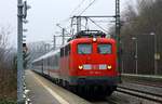 DB E 10 198/6115 198-4 mit dem IC 2197 von Flensburg nach Köln hier bei der Abfahrt in Schleswig festgehalten.