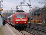 DB 120 118-5 hat hier mit dem IC 1981 nach München und gut +25min Einfahrt in den Bhf Schleswig.