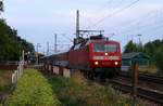 DB 120 147-4 verlässt mit dem Leer CNL 13399 nach einem kurzen Halt(Befehl aufnehmen) Schleswig Richtung Flensburg.