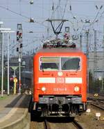 DB 120 140-9 hat hier mit ihrem nicht sichbaren Wagenpark des IC 1981 nach München Einfahrt in Neumünster.