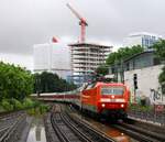 120 152-4 mit AZ 1498 aus Lörrach, HH-Dammtor, 02.07.2016