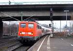 DB 140 501-8 mit dem Pbz von Hamburg Langenfelde nach Dortmund rauscht hier durch Hamburg Harburg.