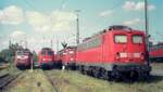 DB E40 774 / 140 774-1 + 140 735-7 (Mitte) + 140 755-0 (rechts) + 140 78x....Bw Kornwestheim 28.07.2003 (D.S)