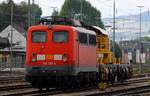 Kult-Lok pur...140 003-5 (REV/LDX/26.07.07, Verl/LDX/25.07.14) der EBM steht zusammen mit der DB Schienenzugladeeinrichtung SILAD 40.61(99 80 9352 002-7)abgestellt im Gbf Bereich des Bahnhofes