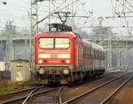 DB 143 557-7 hat hier mit einer RB nach Hamburg Altona Einfahrt in den Bhf Elmshorn.