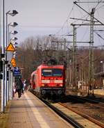 DB Regio Schleswig-Holstein 143 340-8 mit der RB nach Neumünster beim Halt in Schleswig.