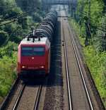 145 089-9/145-CL 011/HGK 2001 fährt hier mit einem kurzen Öler durch Ahlten bei Hannover.