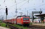 MEG 145 037-8 mit Autotransportzug Einfahrt Bremen Hbf.