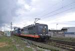 Am Sonntagnachmittag den 24.3.24 kommt die Hectorrail 162 002 alias 151 070 mit einem KLV durch Heddesheim/ Hirschberg gen Weinheim Bergstraße gefahren.