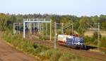 SEL 181 204 mit 181 215 im Schlepp auf der Fahrt nach Bremen, Scheeßel 04.10.2022