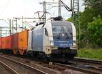 WLB 182 519-9 mit Containerzug in HH-Harburg.