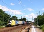 DISPO/boXxpress 182 525-6/ES64U2-025 konnte ich gestern Abend Dank Vormeldung aus Rendsburg in Schleswig mit dem  Lauritzen -KLV festhalten.