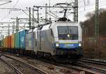 Vorgängerin und Nachfolger...MWB 182 912-6(vorgesehen als ÖBB 1116 171-8) und RP 193 806-7 rumpeln hier mit einem Containerzug durch HH-Harburg.