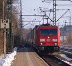 185 404-8 rauscht hier mit dem Ewals/Rhenus KLV durch Schleswig.