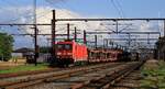 DBC(SC) 185 403-3 mit kurzem Güterzug in Warteposition im Bhf Pattburg/DK.