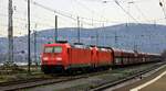 DB 185 310 + 256 mit Kohlezug abgestellt am Bhf Rdesheim/Rhein.