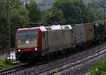 Crossrail 185 590-7 mit Containerzug aufgenommen bei Bacharach.