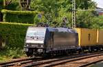 MRCE 185 572-5(Unt/BTK/30.08.13) mit MSC Kisten.