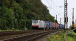 Railpool/Lineas 186 445 mit Containerzug abgestellt am Rosteintunnel ca 2 km vor Kaub.