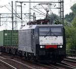 ES64F4-102/189 102 I-IS C unterwegs für Interporto Servizi Cargo bringt hier einen Continerzug nach HAmburg.