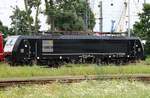 MRCE ES64F4-008/189 908-7 steht am 14.07.2013 abgestellt in HH-Hohe Schaar.