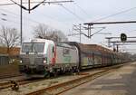 akiem/GreenCargo 193 481 rollt mit ihrem Volvozug abgebügelt in den Grenzbahnhof Pattburg/Padborg ein, 19.02.2024