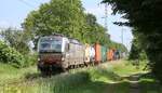 RP/SBBC 193 107-0 mit Containerzug, Bü Peelsheide bei Boisheim 08.06.2024 