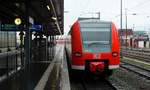 Teil 2: 425 036 ebenfalls als RE 11252 aus Bielefeld unterwegs brachte Fussballfans nach Bremen.