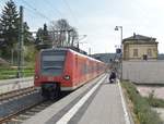 Als S51 kommt der 425 124 in Waibstadt eingefahren.