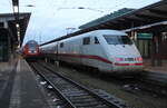 401 516-0 Pforzheim  als ICE 679 von Stralsund Hbf nach Frankfurt(Main)Hbf kurz nach der Ankunft im Rostocker Hbf.20.01.2024