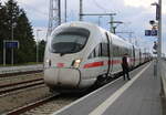 411 012-8(  Freie und Hansestadt Hamburg )als IC 2939 von Warnemünde nach Leipzig Hbf kurz vor der Ausfahrt in Warnemünde.05.05.2024