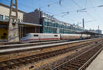   ICE 1 - Tz 0119  Osnabrck  401 019-4/401 019-5 am 08.02.2020 beim Halt im Hbf Augsburg.