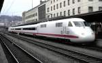 Der ICE (Intercity-Experimental) 410 001-2 und 410002-0 bei der Pr�sentation in Ulm am 12.12.1985.
