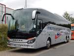 Setra 517 HD von Strelitzer Bustouristik aus Deutschland in Neubrandenburg.