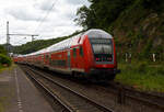 Die 111 093-1 (91 80 6111 093-1 D-DB) der DB Regio NRW bzw. der DB-Gebrauchtzug rauscht mit dem RE 9 rsx - Rhein-Sieg-Express (Aachen – Köln – Siegen) am 16 Juni 2024 durch den Bahnhof Scheuerfeld (Sieg) in Richtung Siegen. Einen lieben Gruß an den netten Lokführer zurück.
