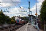 Steuerwagen voraus fährt der RE 9 rsx - Rhein-Sieg-Express (Siegen – Köln – Aachen) am 15 September 2024 in den Bahnhof Kirchen (Sieg) ein. Schublok war die 146 001-3 der DB Regio NRW.