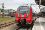 442 341 als S1(Rostock-Warnemünde)stand am Mittag des 01.07.2016 im Rostocker Hbf