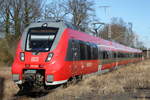 442 848 als RB12(RB 13260)von Ribnitz-Damgarten West nach Rostock Hbf bei der Einfahrt im Haltepunkt Rostock-Kassebohm.24.02.2017